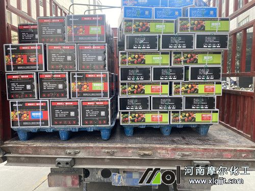 四川客户订购105箱叶面肥装车